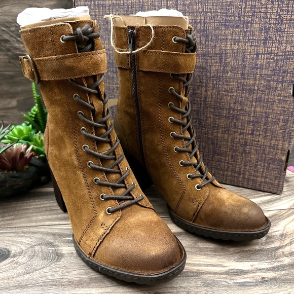 NIB Born Cass Block Heel Lace Up Distressed Suede Ankle Combat Boots Rust - Picture 3 of 13